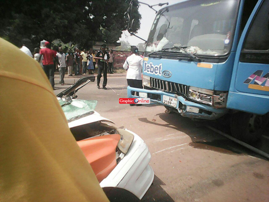 4 escape unhurt from accident in Kumasi  2 