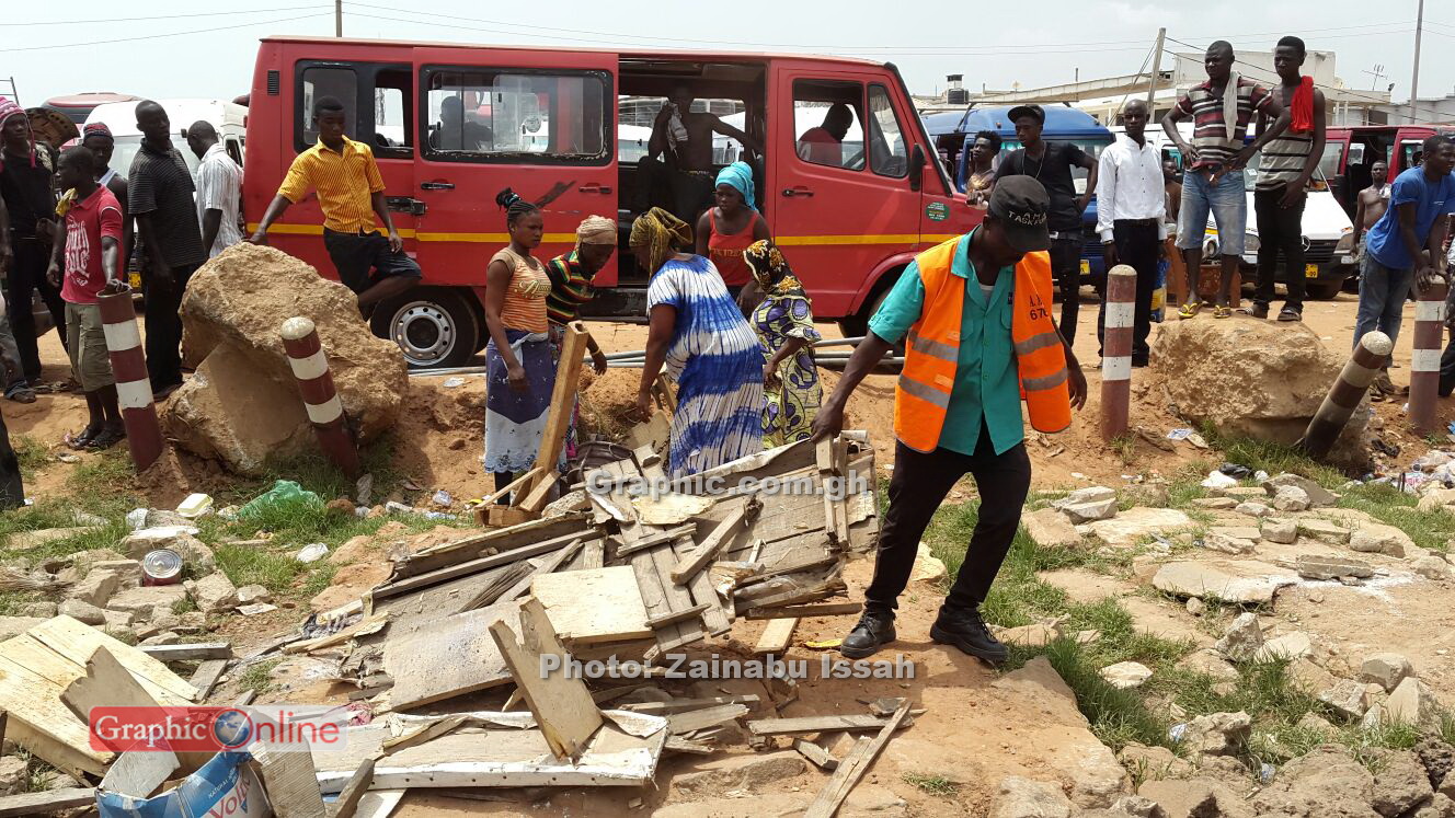 AMA demolishes unauthorised structures  3 