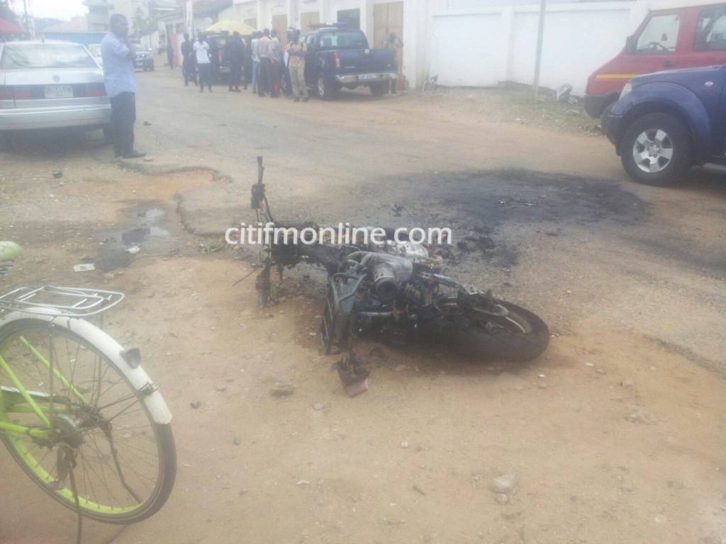 Burnt Motorbike 1024x768