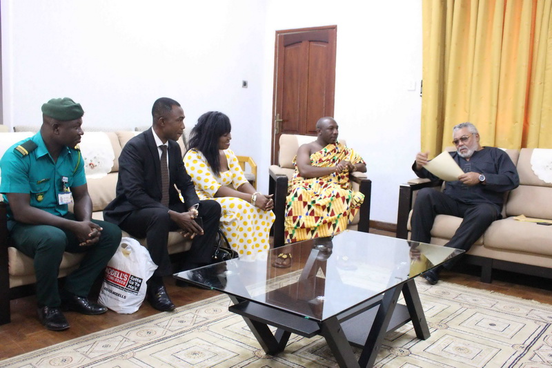 President Rawlings with the delegation from Suma Ahenkro