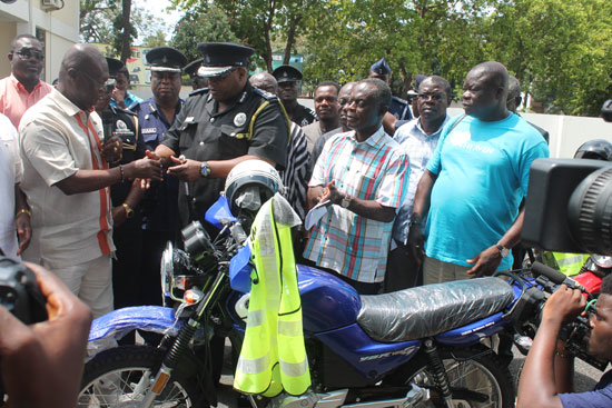 TBJosguapolicedonation13