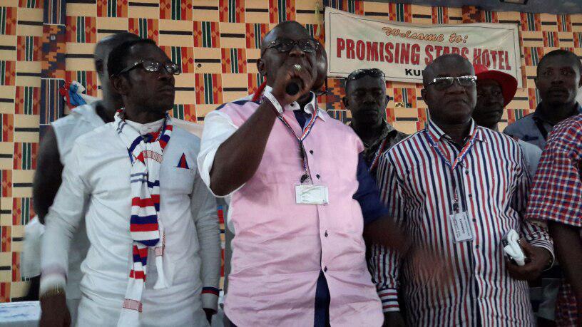 Boateng Genfi (M) congratulates Osei Kyei-Mensah-Bonsu