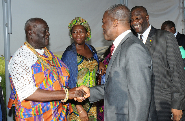 Vice-President Amissah-Arthur interacts with members of the Ghanaian community in Senegal