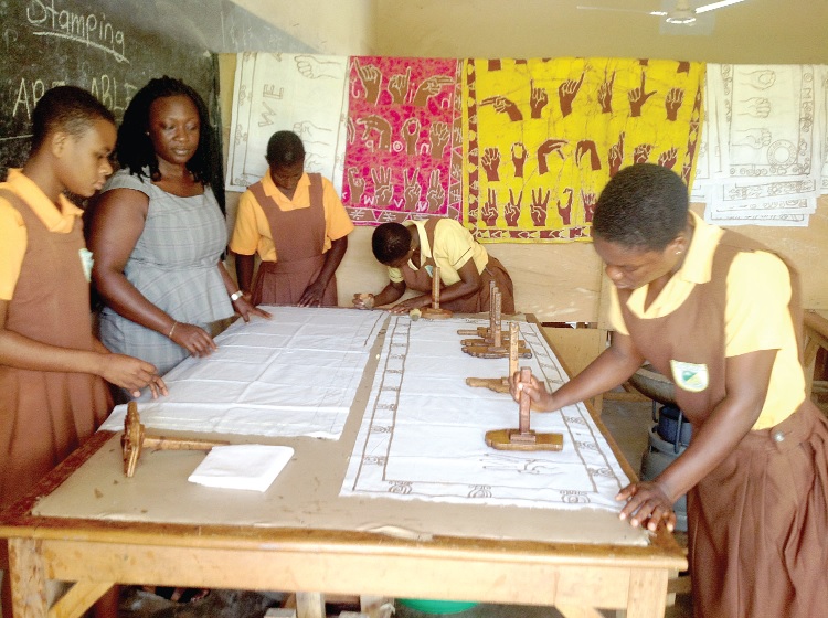 Batik and tie-dye practicals in session