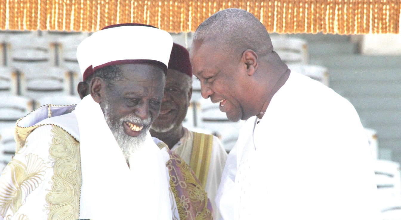 President Mahama in a tet-a-tet with the Chief Imam, Shiekh Nuhu Sharubutu.