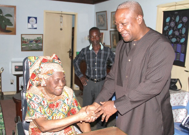 Madam Theodosia Okoh welcoming President Mahama to her house last week