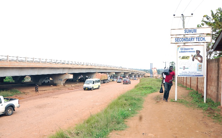 The uncompleted interchange at Suhum Junction
