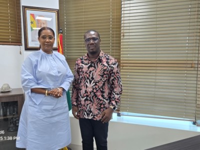 Petroleum Commission, Indonesian Envoy explore joint oil and gas ventures