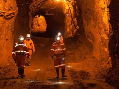 AngloGold Ashanti and Gold Fields pause plans to merge Ghanaian gold mines