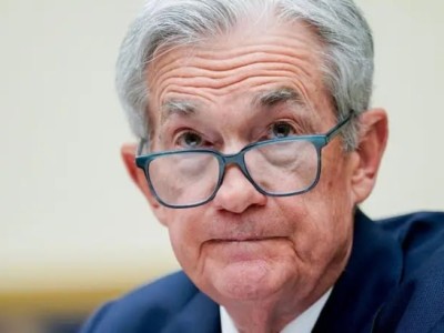 Trump calls on US central bank head to quit immediately