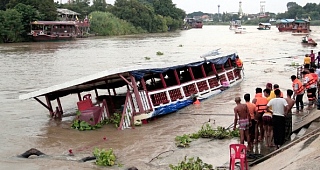 The boat capsized while ferrying commuters across the collapsed Namnai Bridge in the Gassol Local Government Area of Taraba State