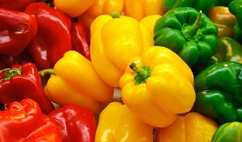 Different colored bell peppers may provide different immune benefits.