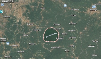 A more recent satellite photo, captured in 2024, shows that the level of gold mining around Lake Bosumtwe has increased significantly over the last decade. | Credit: NASA/Landsat