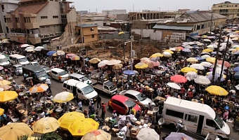A general view of the Makola market, one of the country's largest trading centres in Accra, Ghana March 26, 2022. Picture taken March 26, 2022. REUTERS/Francis Kokoroko