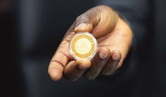 Gold demand tops 5,000 tonnes for the first time on investment, central bank buying