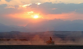 A tourist rides a beach buggy in Wadi Billi, at El-Gouna near the Red Sea, Egypt November 14, 2018. REUTERS/Mohamed Abd El Ghany