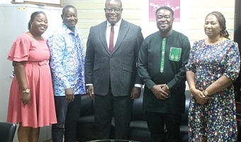 Dr Sodzi Sodzi-Tettey (2nd from right), CEO of the National Vaccine Institute, and Theophilus Yartey, Editor, Graphic, (middle), with some Editorial Board members.  Picture: ESTHER ADJORKOR ADJEI