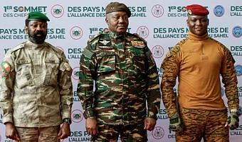 Interim President of Mali Colonel Assimi Goita (L), head of military junta in Niger Abdourahamane Tchiani (C) and Interim leader of Burkina Faso Ibrahim Traore (R)