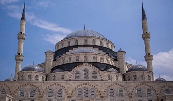 VIDEO: Inside West Africa’s second-largest mosque