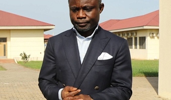 The Minister of Health, Kwabena Mintah Akandoh on Friday directed the Board of the Komfo Anokye Teaching Hospital (KATH) to suspend Dr Paa Kwesi Baidoo, the Chief Executive Officer of the hospital, for two weeks with immediate effect.