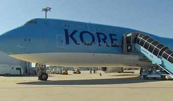 1 of 6 |  A South Korean charter plane left for the U.S. on Wednesday to bring back Korean workers detained in an immigration raid in Georgia.