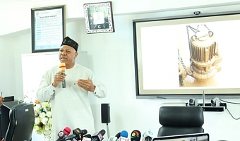 Adam Mutawakilu, Managing Director, Ghana Water Company, explaining the efforts being made by management of the company in the treatment of water bodies at a press conference in Accra. Picture: SAMUEL TEI ADANO