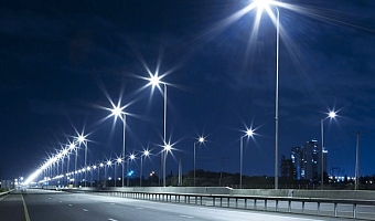 Ibrahim Faila Fuseini (right), Municipal Chief Executive, La Nkwantanang-Madina Municipal Assembly, explaining a point to Linda Akweley Ocloo (2nd from right), Greater Accra Regional Minister, during a working visit to the municipality. Picture: ELVIS NII NOI DOWUONA 