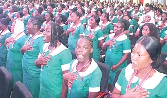  Nurses and midwives being inducted into the council as they take the oath of allegiance.  Picture: ERNEST KODZI 