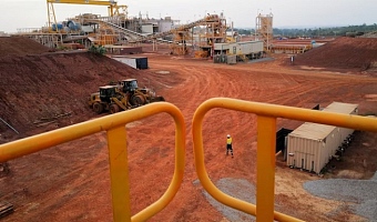 A mine worker walks inside the Newmont Ghana Gold Limited, Ahafo North Mine as commercial gold production begins, in Afrisipakrom community in the Ahafo Region, Ghana. October 29, 2025. REUTERS/Francis Kokoroko/File Photo
