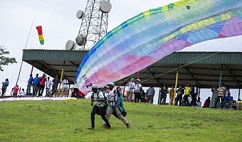 Kwahu Easter paragliding festival opens at Odweanoma