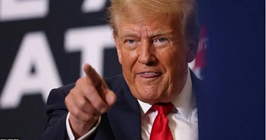 Trump seeks $1bn in damages from Harvard