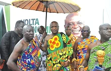 Togbe Afede XIV (middle), Agbogbomefia of Asogli, arriving at the forum