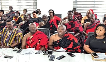 Dr Nana Adarkwah Bediako III (2nd from right), Gyasehene of Apinto Divisional Council, addressing the press. With him are members of the traditional council
