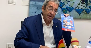 Roey Gilad, the sraeli Ambassador to Ghana, Liberia and Sierra Leone addressing the press